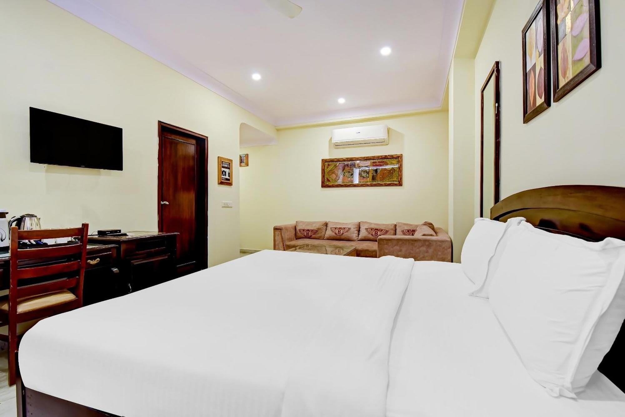 Collection O Hotel Four Boutique Kukas 외부 사진
