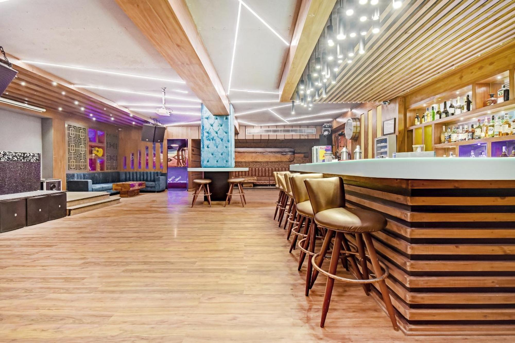 Collection O Hotel Four Boutique Kukas 외부 사진